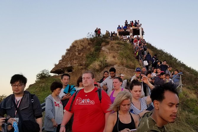 Diamond Head Crater - Exploring the Crater