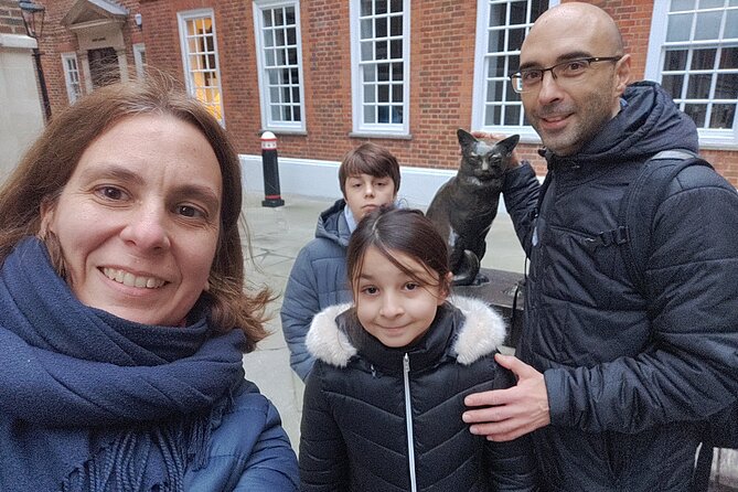 Dickens Journey Quest Experience in London - Self-Guided Treasure Hunt