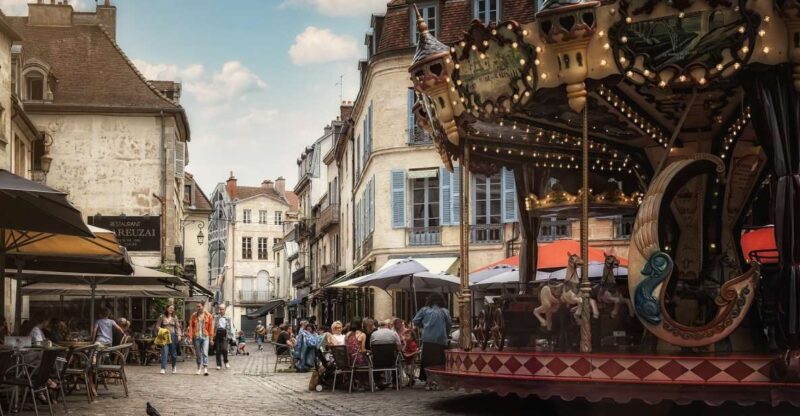 Dijon: Birthday Mission Outdoor City Game - Explore Dijons Charm
