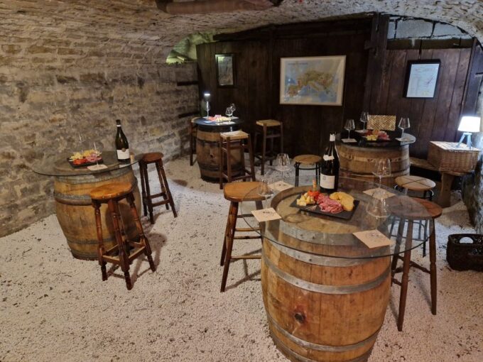 Dijon: Burgundy Wines Masterclass - Uncovering Burgundys Unique Winemaking Techniques