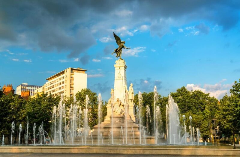 Dijon: Express Walk With a Local in 60 Minutes - Local Tips and Recommendations