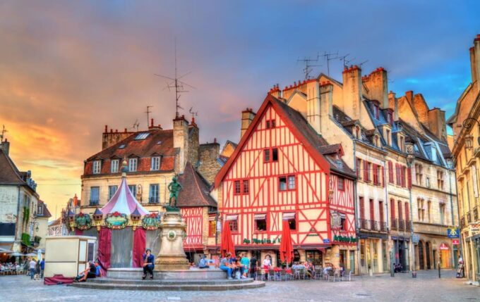 Dijon: Express Walk With a Local in 60 Minutes - Requirements and Recommendations for Participants