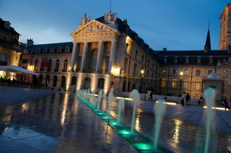 Dijon: Nighttime Tour in French - Booking and Cancellation