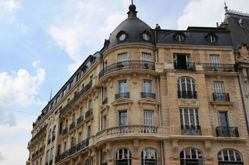 Dijon Private Guided Walking Tour - Wartime Experiences