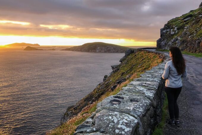 Dingle: Slea Head Sunset & Magic Hours Photo Tour - Photo Stops at Iconic Locations