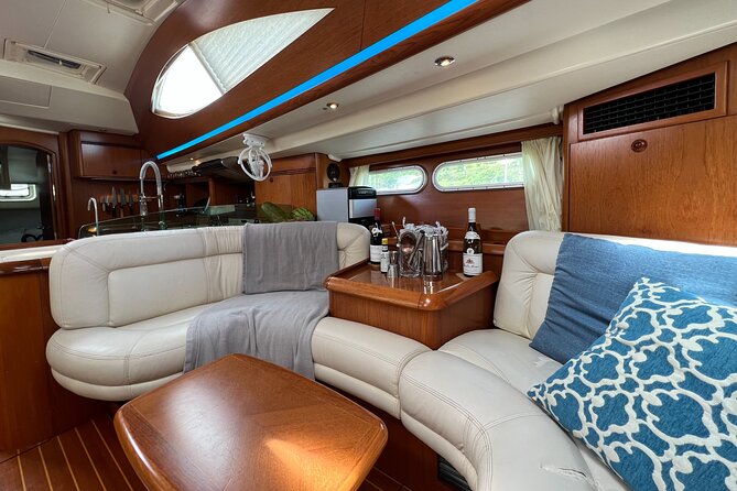 Dinner and a Movie on a Sailboat - Review Insights