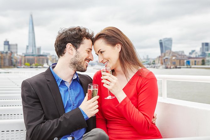 Dinner and Jazz Cruise on the River Thames - Arrival and Seating