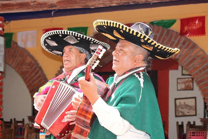 Dinner at a Panoramic Restaurant and Show at Plaza De Los Mariachis - Pickup and Drop-off Details