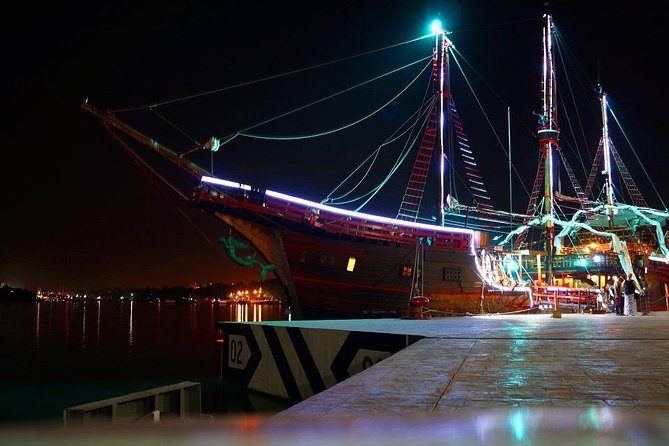 Dinner Under the Sea + Pirate Show in Puerto Vallarta Bay - Dining Options and Inclusions