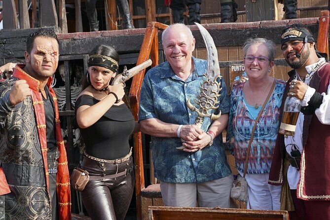 Dinner with pirates! Night Show and Dinner - An Overview of the Experience
