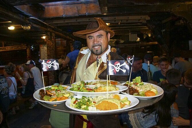 Dinner with pirates! Night Show and Dinner - The Sum Up: Who Is This Tour Best For?