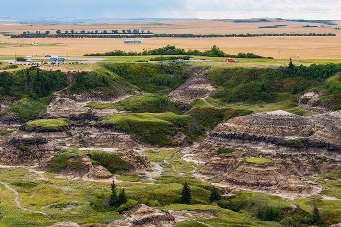 Dinosaur World 1 Day: Drumheller-Badland-Hoodoo-Mine National Historic - Meeting Points