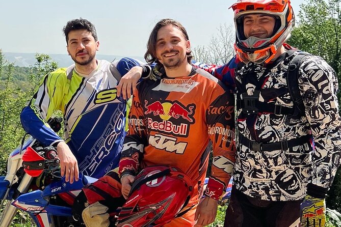 Dirt Bike With Me in the Hidden Forests of Istanbul - Key Points