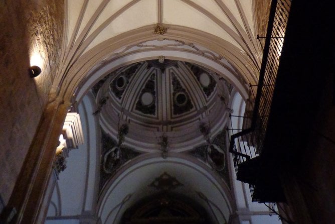 Discover 3 Artworks in Baños De La Encina - Exploring the Artworks