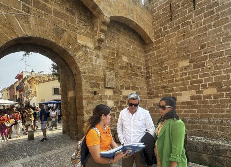 Discover Alcudias Hidden Gems: Walking Tour of the Old Town - Taking in the Charming Old Town Streets