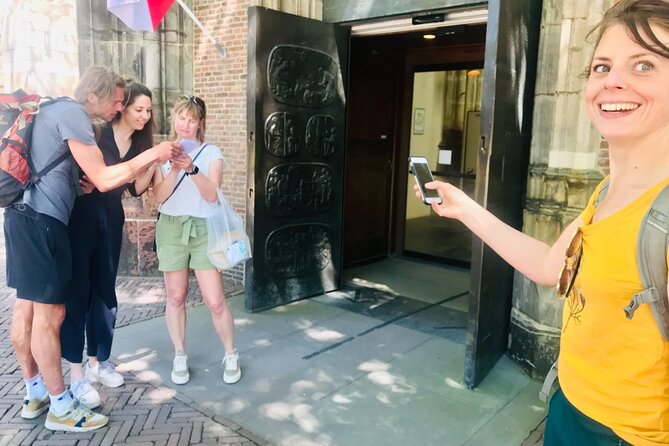 Discover Amsterdams City Center in This Outside Escape Game Tour - Unique Aspects of the Experience