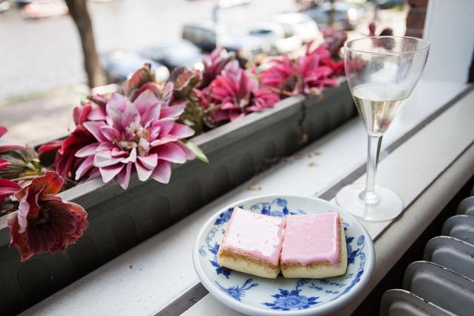 Discover Amsterdams Culinary Scene: Morning Food Tour - Guest Reviews and Ratings