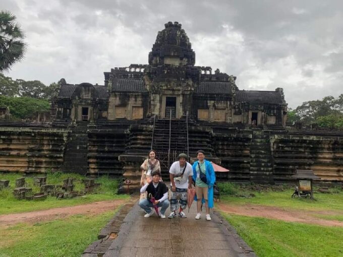 Discover Angkor Wat Sunrise Tour via Tuk Tuk & Breakfast - Angkor Temple Exploration