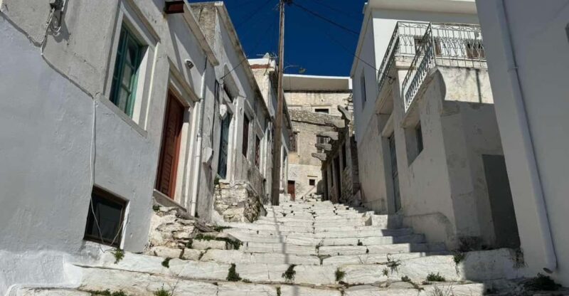 Discover Apeiranthos in Naxos: A Walking Tour Experience - Key Points
