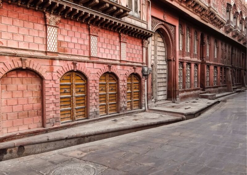Discover Bikaner in Nightlights -2 Hours Guided Walking Tour - Important Information