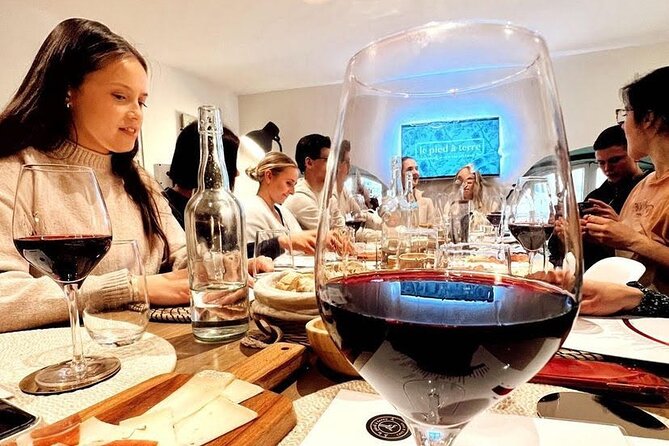 Discover Bordeaux Vineyard : Special Wine Tasting With Two Cellar Men Brothers - Stories of Wines Rich History