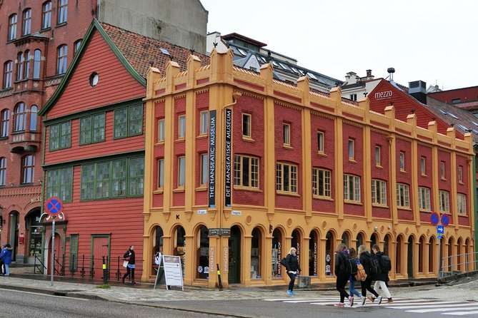 Discover Brilliant Bergen: Self-Guided Audio Tour - Exploring the City