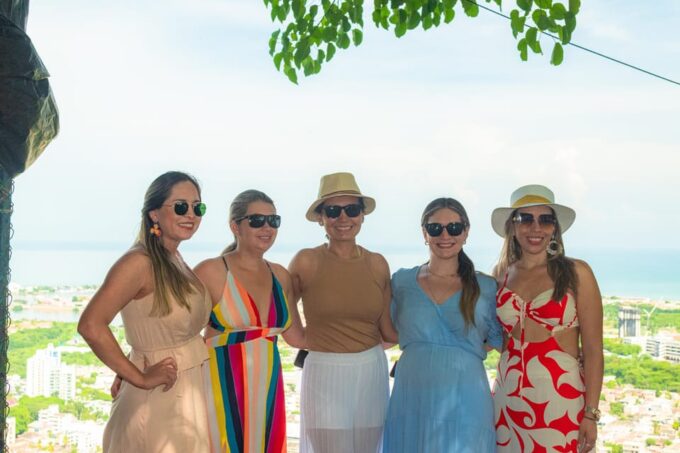 Discover Cartagena: City Tour Through Its Historic Streets and Colonial Charm - Exploring Letras De Cartagena