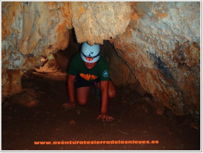 Discover Caving and via Ferrata/Climbing Mountain in Málaga - Exploring the Eccentric Cave