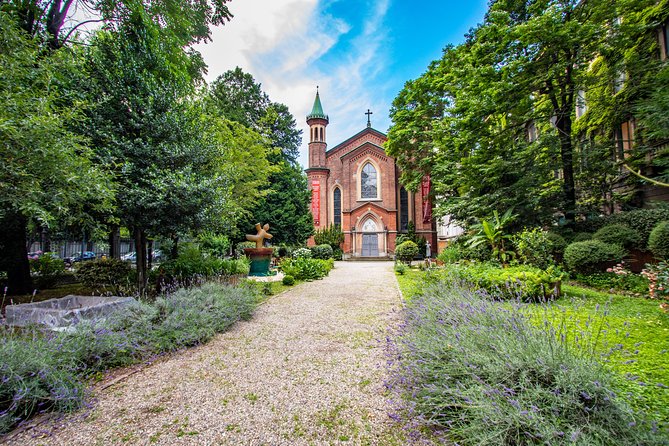 Discover Churches in Milan With a Local - Personalized Insights From Serena