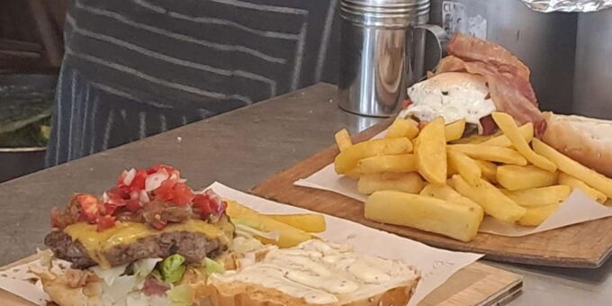 Discover Culinary Delights on a Food Tasting Tour - Customizable Experiences