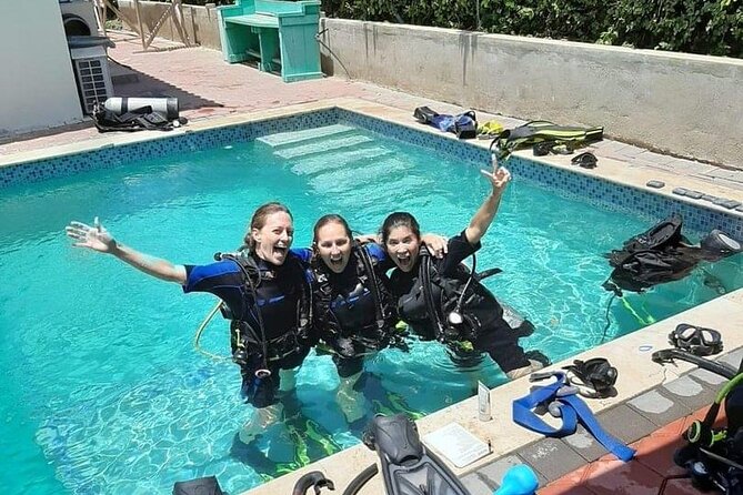 Discover Diving in Curaçao With Transportation Included - Booking and Accessibility