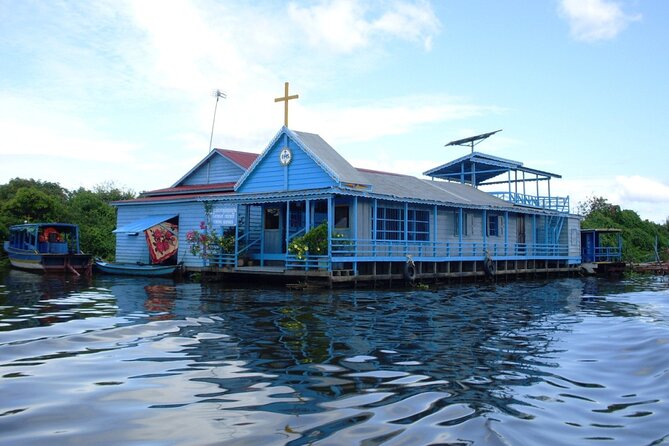 Discover Floating Villages and Tonle Sap Lake by Boat - Visit Floating Fishing Villages