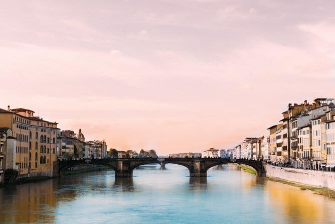 Discover Florence'S Most Photogenic Spots With a Local - Key Points