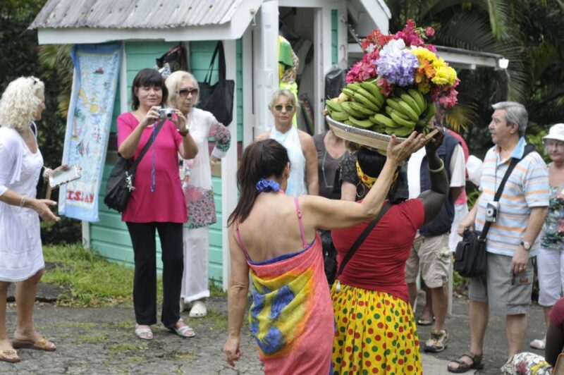 Discover Grenada With Lunch at a Local Restaurant - Inclusions