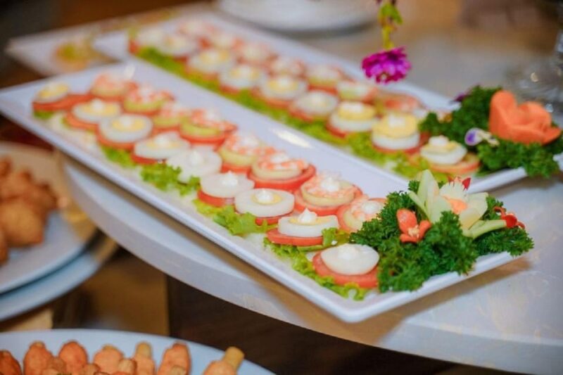 Discover HCM Nightlife: Dinner on Cruise With Hotel Pickup - Experience Highlights