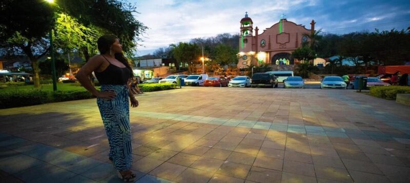 Discover Huatulco: Half Day City Tour With Bilingual Guide - La Crucecita Main Square