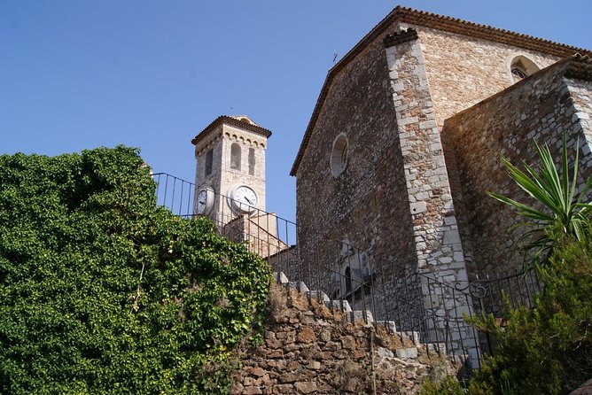 Discover Incredible Cannes on Private Walking Tour - Admiring Cannes Stunning Coastal Scenery