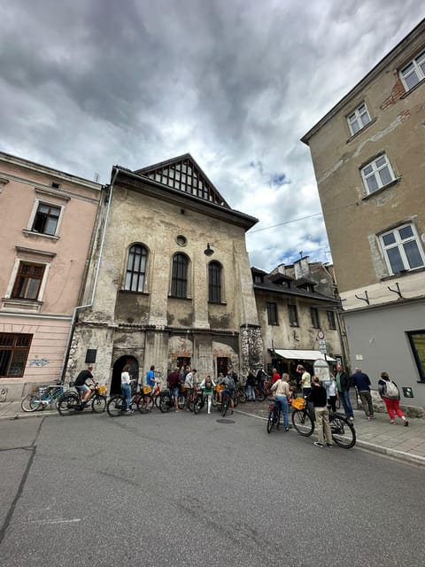 Discover Kraków by Bike With a Dutch Guide - Cancellation and Payment Options