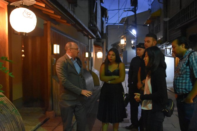 Discover Kyotos Geisha District of Gion! - Mysterious Traditions and Customs