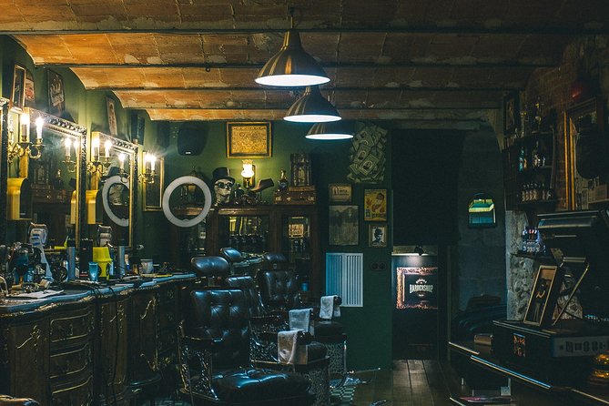 Discover London Secret Bars - Speakeasies and Unmarked Bars