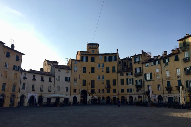 Discover Lucca's Secrets on a Guided Walking Tour - Discovering Roman Heritage Sites