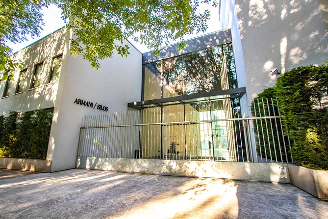 Discover Milans Vibrant Fashion Scene With a Local - Exploring Milans Fashion District