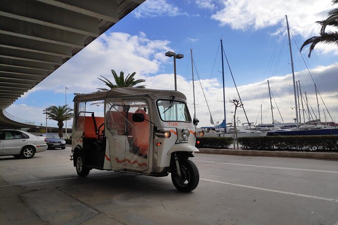 Discover Modern Valencia on Tuk Tuk - Meeting and Pickup