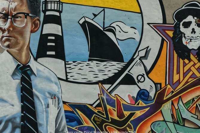 Discover Montreals Street Art: Private 2-hour Walking Tour - Duration and Tour Highlights
