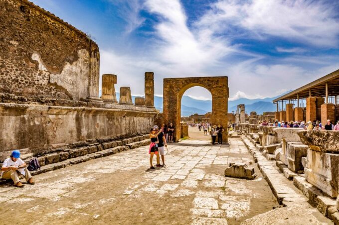 Discover Mt. Vesuvius: Private 3-Hour Tour From Pompeii - Guided Volcano Exploration