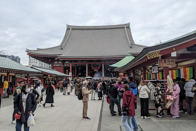 Discover Old Tokyo: Asakusa, Ueno & Yanaka - Ueno Toshogu Shrine: Honoring Japans Legendary Shogun