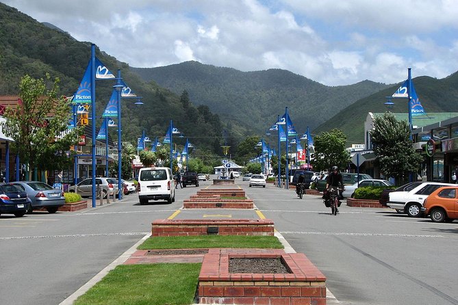 Discover Picton: Self-Guided Audio Tour - Accessibility Considerations