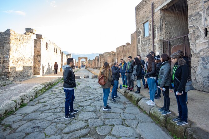 Discover Pompeii, Sorrento & Capri in a 3-Day Escape From Rome - Day 1: Naples and Pompeii
