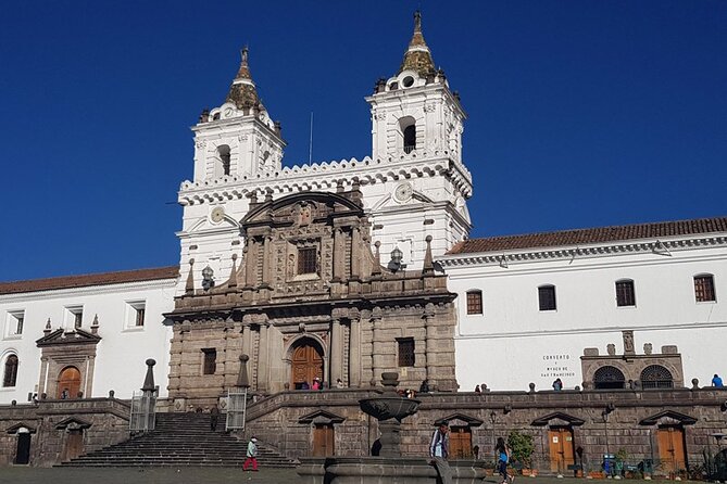 Discover Quito: City Tour, Middle of the World, and Bird Watching - Pickup and Meeting Details