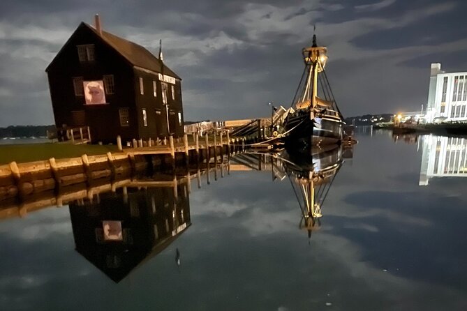 Discover Salem & Craft Spells With a Real Witch(Small Group Tour) - Top Historic Sights in 2 Hours
